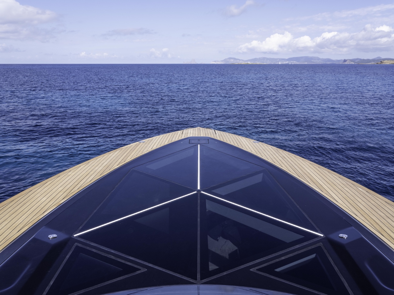 SAY Carbon Yachts