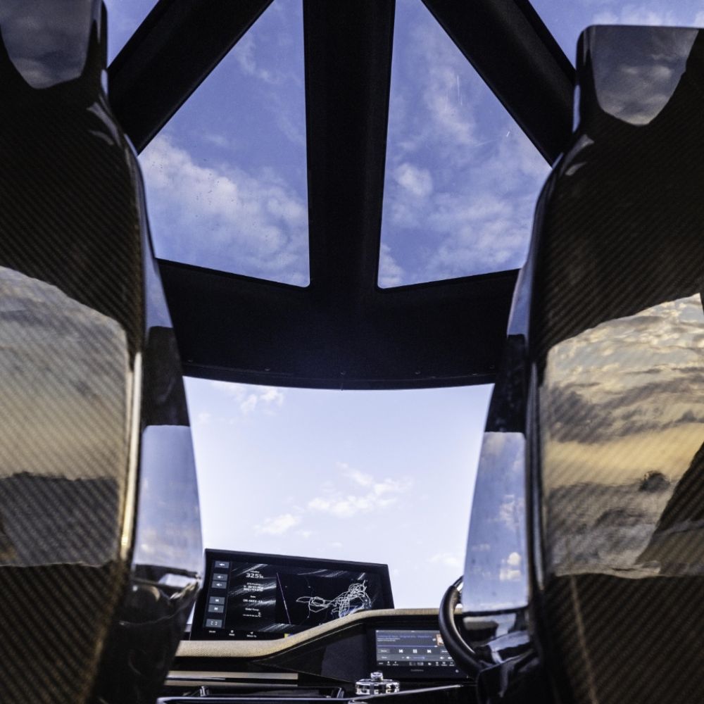SAY Carbon Yachts – High-tech glazing for high-speed design