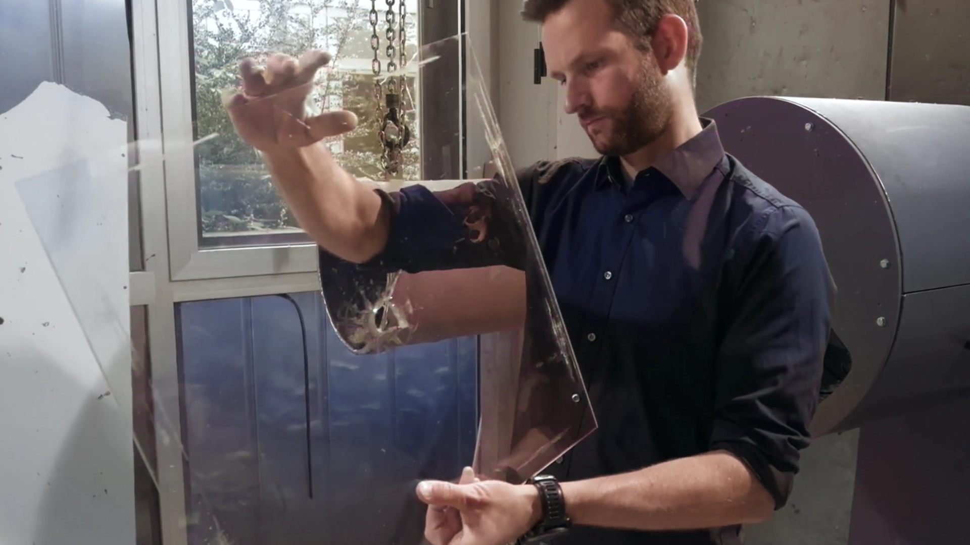 S Dengg Inspiziert PC Nach Beschuss-topaz